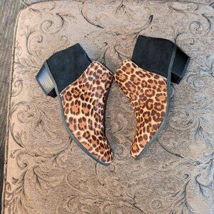 G.H. BASS Nina Leopard Print Calf Hair & Black Size 8 Suede Booties, Side Zip
